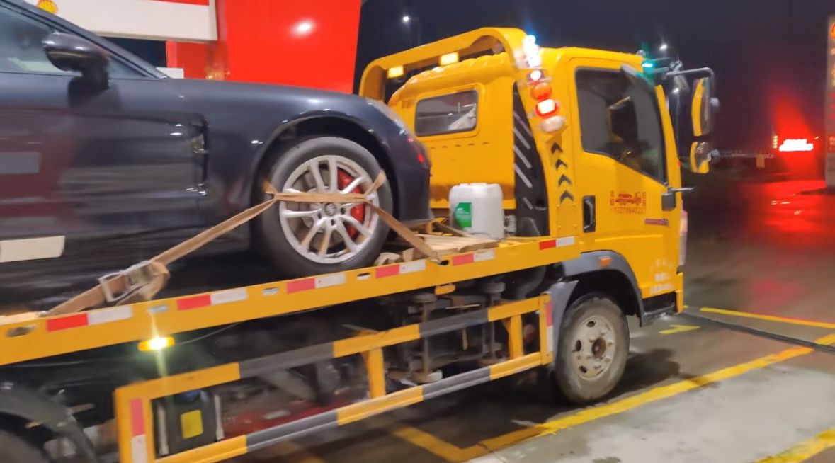 西宁行车途中遇到突发状况该如何呼叫道路救援？